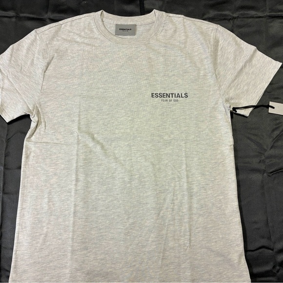 Fear of God Essentials Light Gray Tee Size L - Picture 1 of 4